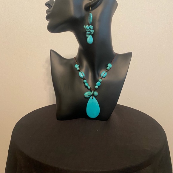 Turquoise (Faux) Necklace and Drop Earring Boho Set. Necklace 16”-18” (L) ext. - Picture 2 of 5